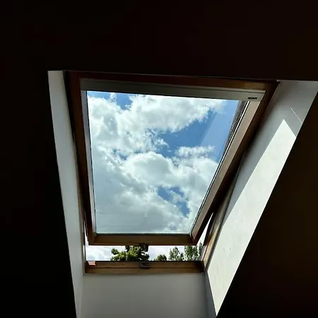 Povala S Parkovanim Stare Mesto *