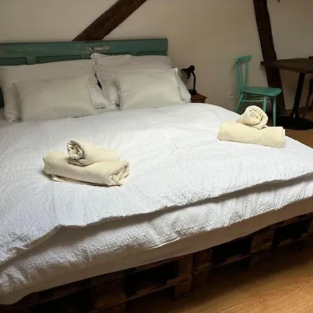 Povala S Parkovaním Staré Mesto *