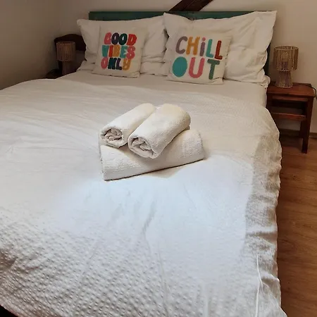 Povala S Parkovaním Staré Mesto Apartamento *