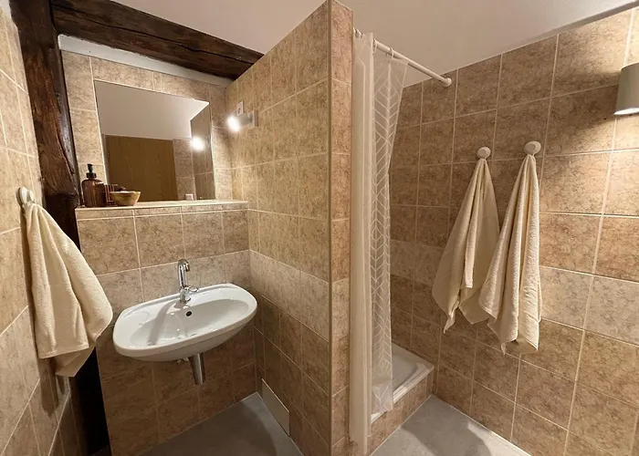 アパート Povala S Parkovanim Stare Mesto *